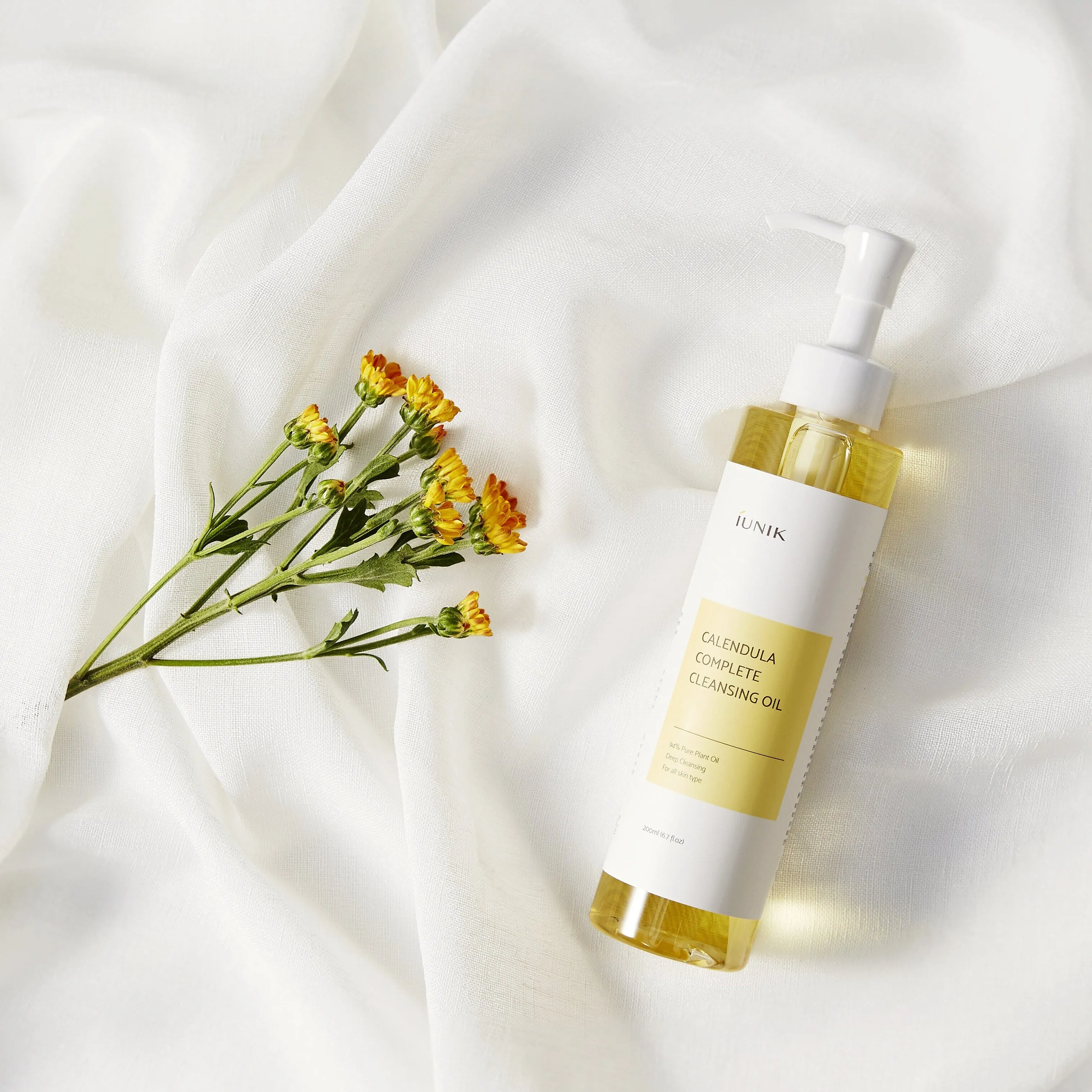 Calendula Complete Cleansing Oil - Get the perfect pore cleanse for all day hydration